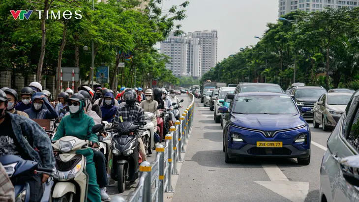 Tuyến đường Võ Chí Công sẽ chính thức phân làn giao thông từ ngày 9/7- Ảnh 3. Tuyến đường Võ Chí Công sẽ chính thức phân làn giao thông từ ngày 9/7- Ảnh 3.