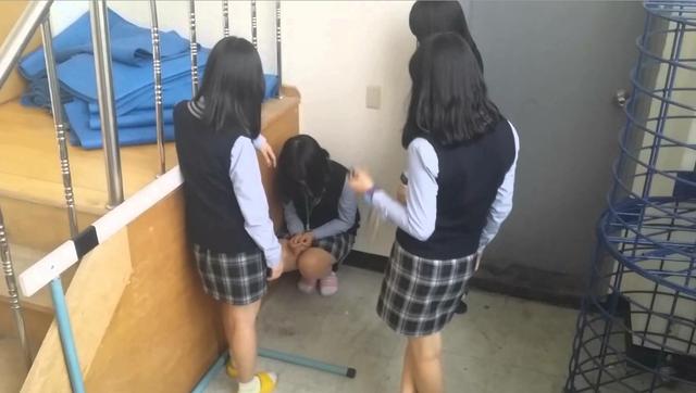 Cho con gái 14 tuổi tham gia trại hè, tháng sau cha mẹ bàng hoàng nhận tin: Con đang hấp hối