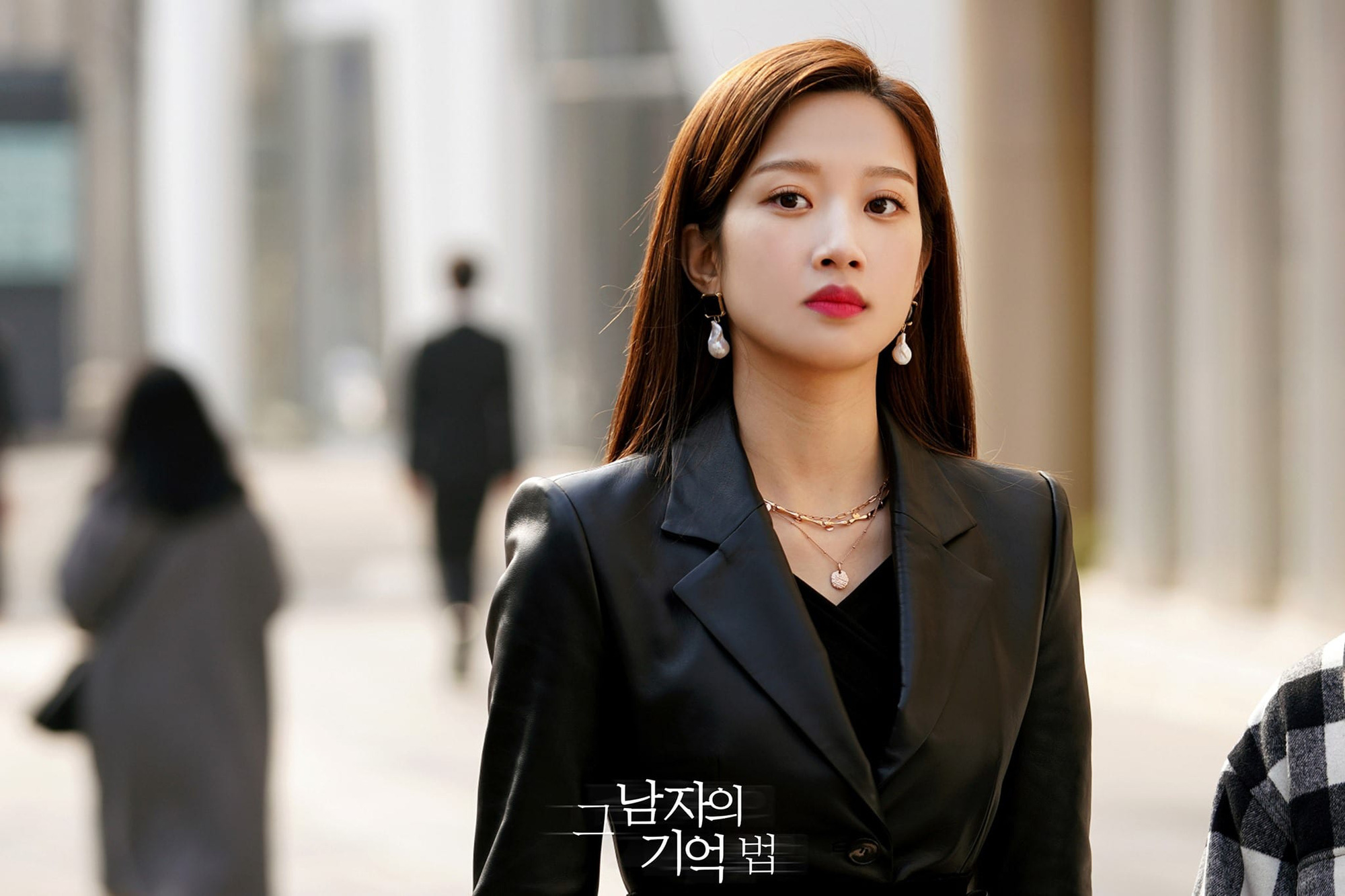 Cả showbiz phải chịu thua khi tiểu thư tài phiệt này lên đồ, siêu sang từ phim đến đời không cần phải diễn