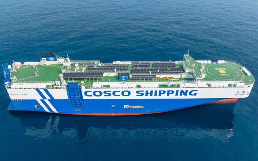 "Quái vật" cõng 4.000 xe Trung Quốc cập bến Châu Âu: Công nghệ của đất nước tỷ dân đã đạt tới mức này?- Ảnh 1.