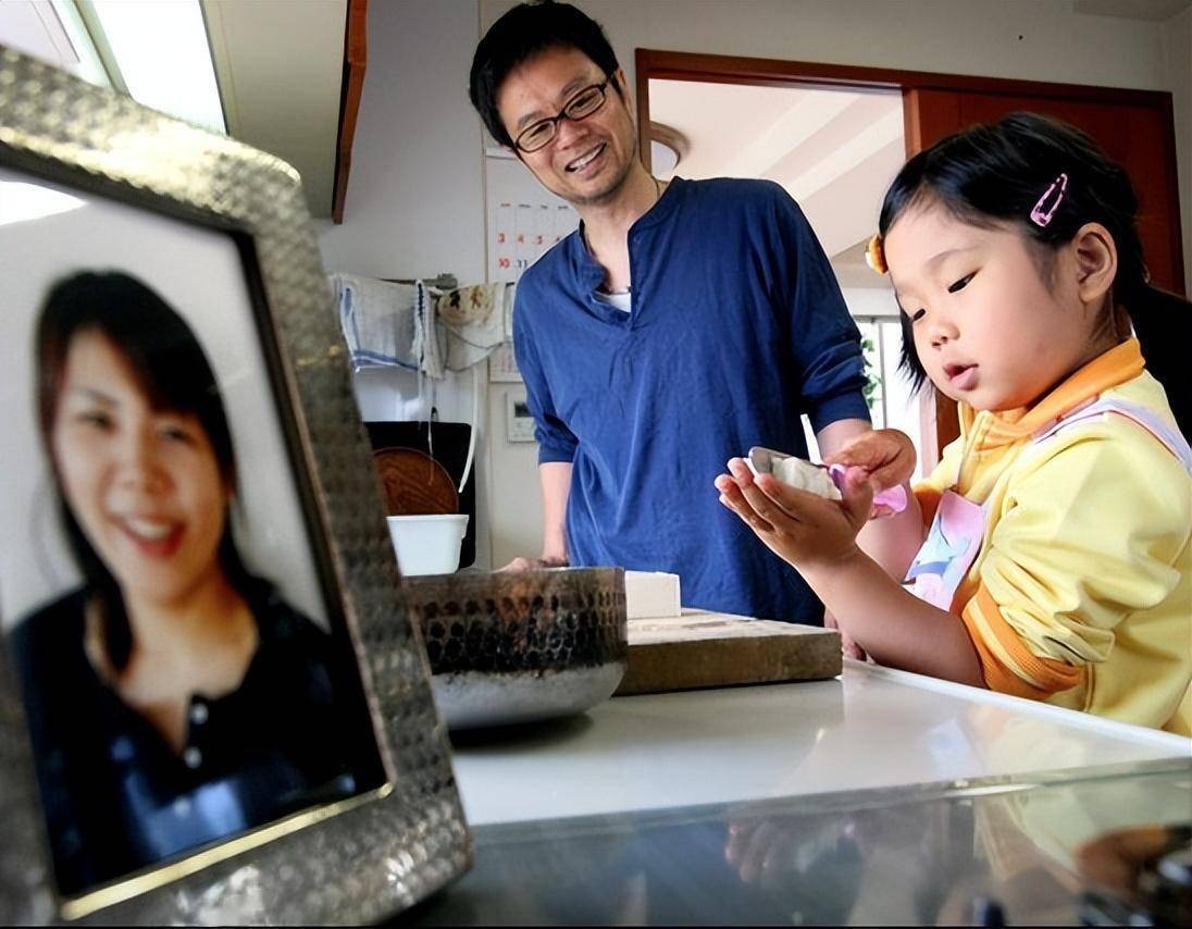 Mẹ ung thư ép con gái 4 tuổi học nấu ăn, 17 năm sau, cuộc sống của cô bé giờ ra sao?- Ảnh 7.