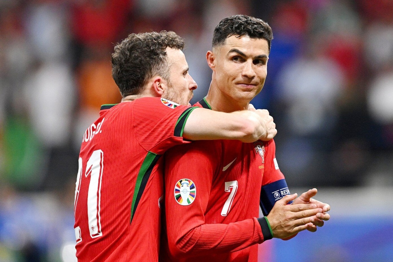 Vì sao Cristiano Ronaldo không dự lễ tang của Diogo Jota?- Ảnh 1. Vì sao Cristiano Ronaldo không dự lễ tang của Diogo Jota?- Ảnh 1.