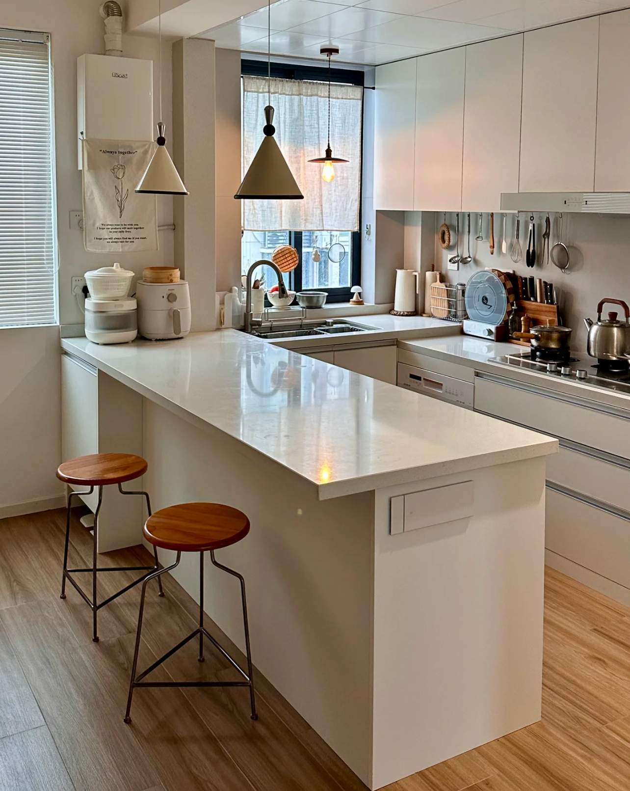 Nhìn lại hướng bếp nhà bạn đi, có khi lại đang vô tình khiến tiền tài bay mất, gia đạo lục đục- Ảnh 2. Nhìn lại hướng bếp nhà bạn đi, có khi lại đang vô tình khiến tiền tài bay mất, gia đạo lục đục- Ảnh 2.