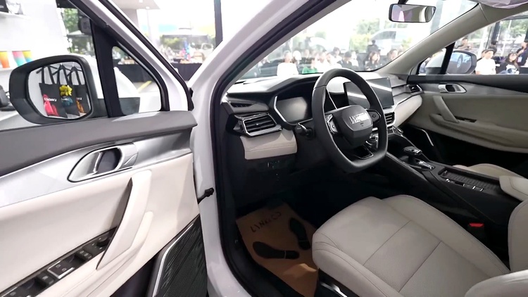SUV hạng B Trung Quốc thêm phiên bản giá rẻ ở Việt Nam, "mềm" 50 triệu đồng- Ảnh 4.