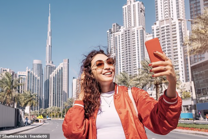 Bạn có thể bị phạt hàng tỷ đồng nếu chụp ảnh selfie tại các điểm du lịch này