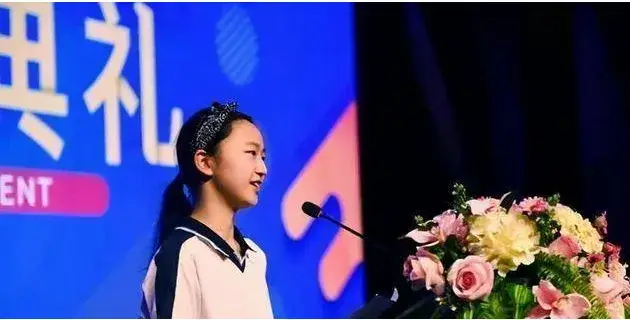 Nữ sinh thi đại học đạt điểm tuyệt đối 3 môn nhưng từ chối trường top 1 chỉ với 5 từ khiến ai nghe cũng phải tròn mắt