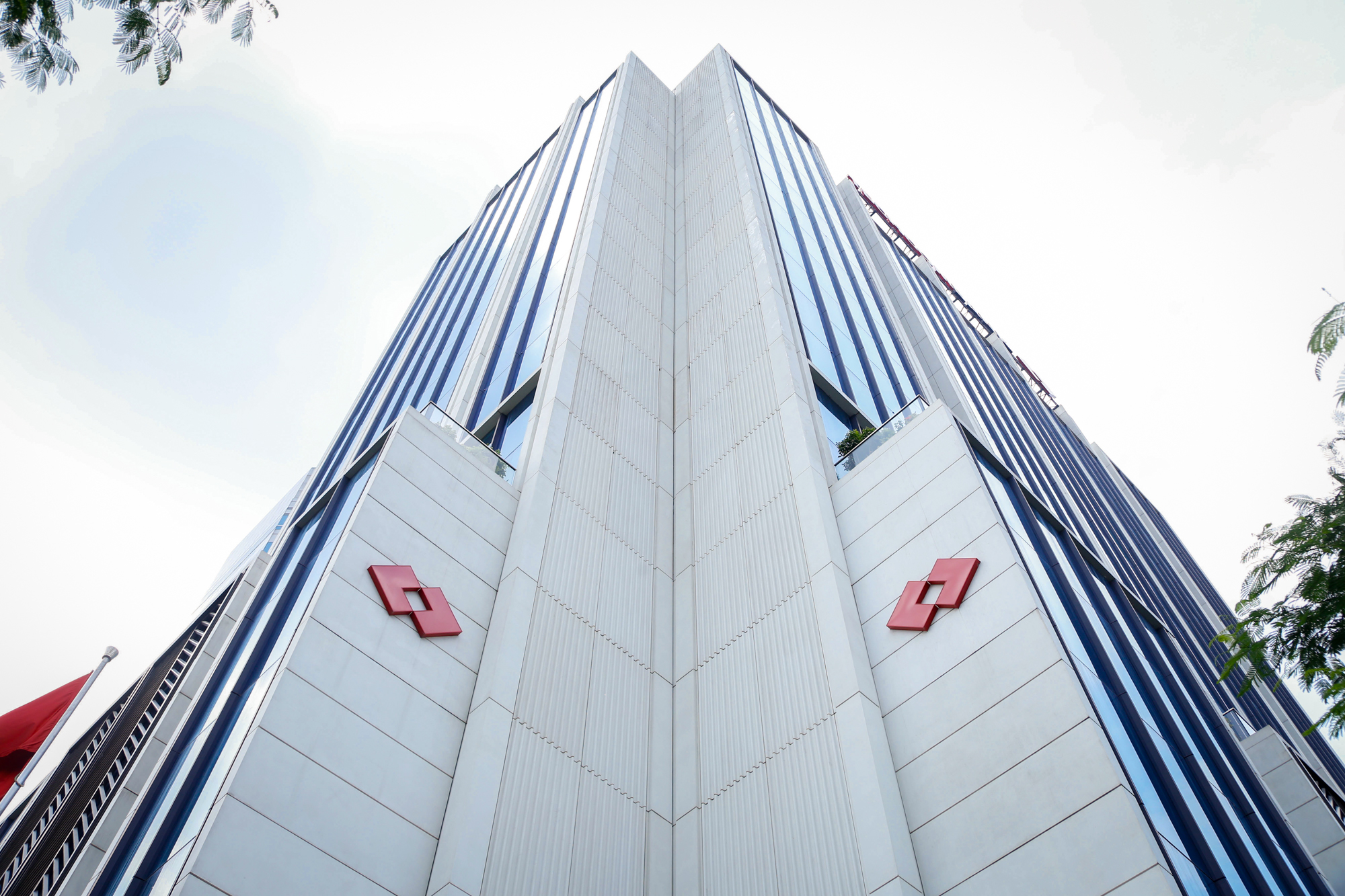 Phường nhỏ nhất Hà Nội nhưng được loạt ‘ông lớn’ đặt trụ sở, tổng vốn hoá lên đến 20 tỷ USD- Ảnh 5.