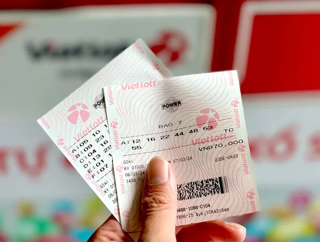 Ngỡ ngàng kỷ lục độc đắc 127 tỷ đồng Vietlott: Khách luận số từ 1 tờ voucher, đánh đi đánh lại nhiều lần- Ảnh 3. Ngỡ ngàng kỷ lục độc đắc 127 tỷ đồng Vietlott: Khách luận số từ 1 tờ voucher, đánh đi đánh lại nhiều lần- Ảnh 3.