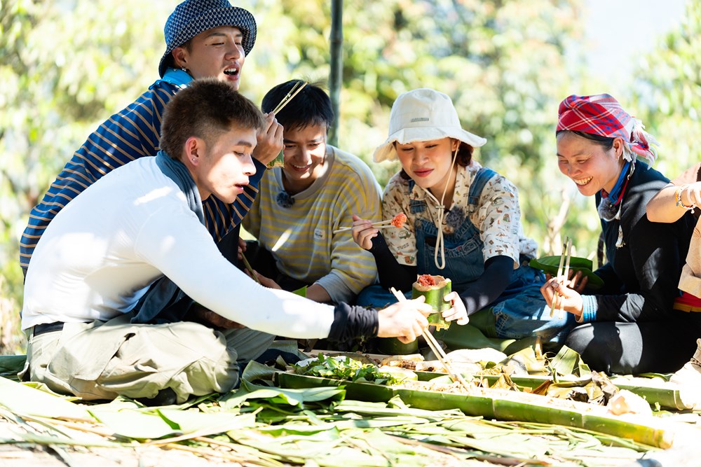 Homestay của chị Vàng Thị Thông gây sốt sau Gia đình Haha: Giá chỉ 150.000/người, tin nhắn đặt phòng đến tới tấp - Ảnh 3.