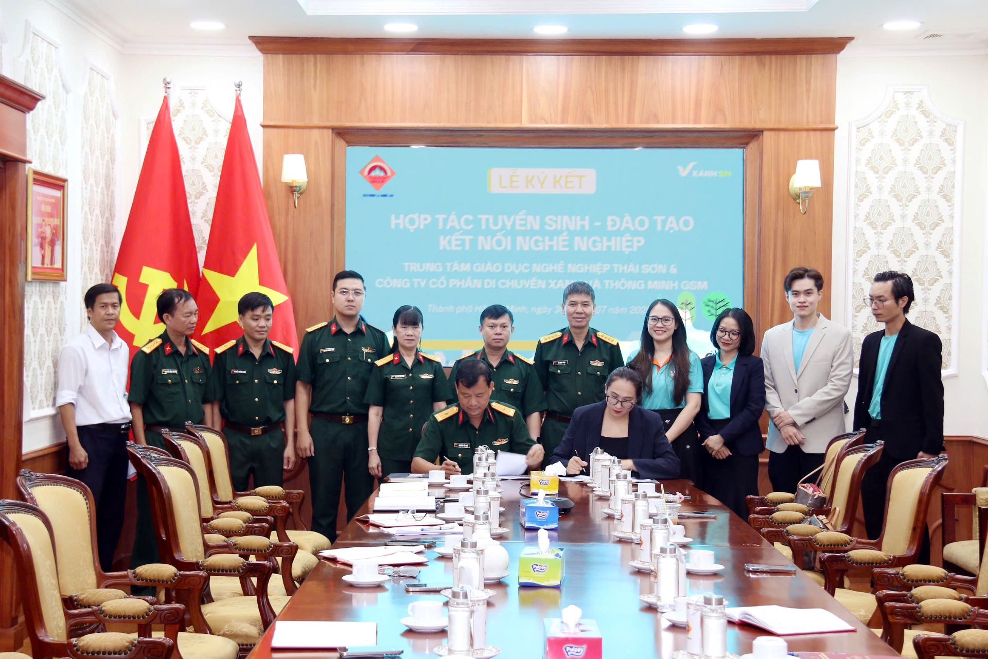 GSM của tỷ phú Phạm Nhật Vượng muốn đào tạo lái xe cho bộ đội xuất ngũ, học phí 18,15 triệu đồng/khóa