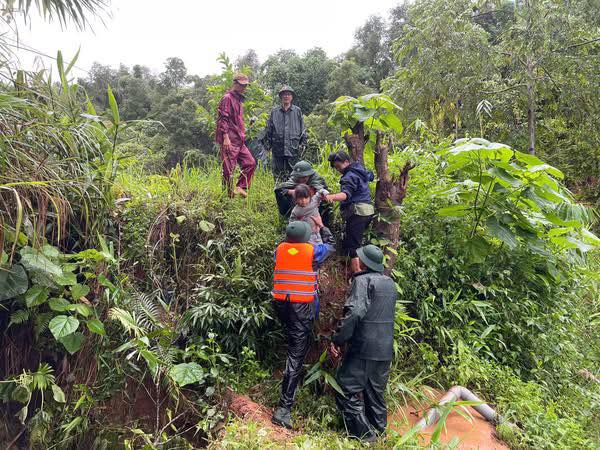 Mưa lũ nghiêm trọng khiến 14 người chết và mất tích: Đau lòng tiếng gào thét trong bất lực của người dân Điện Biên- Ảnh 5.