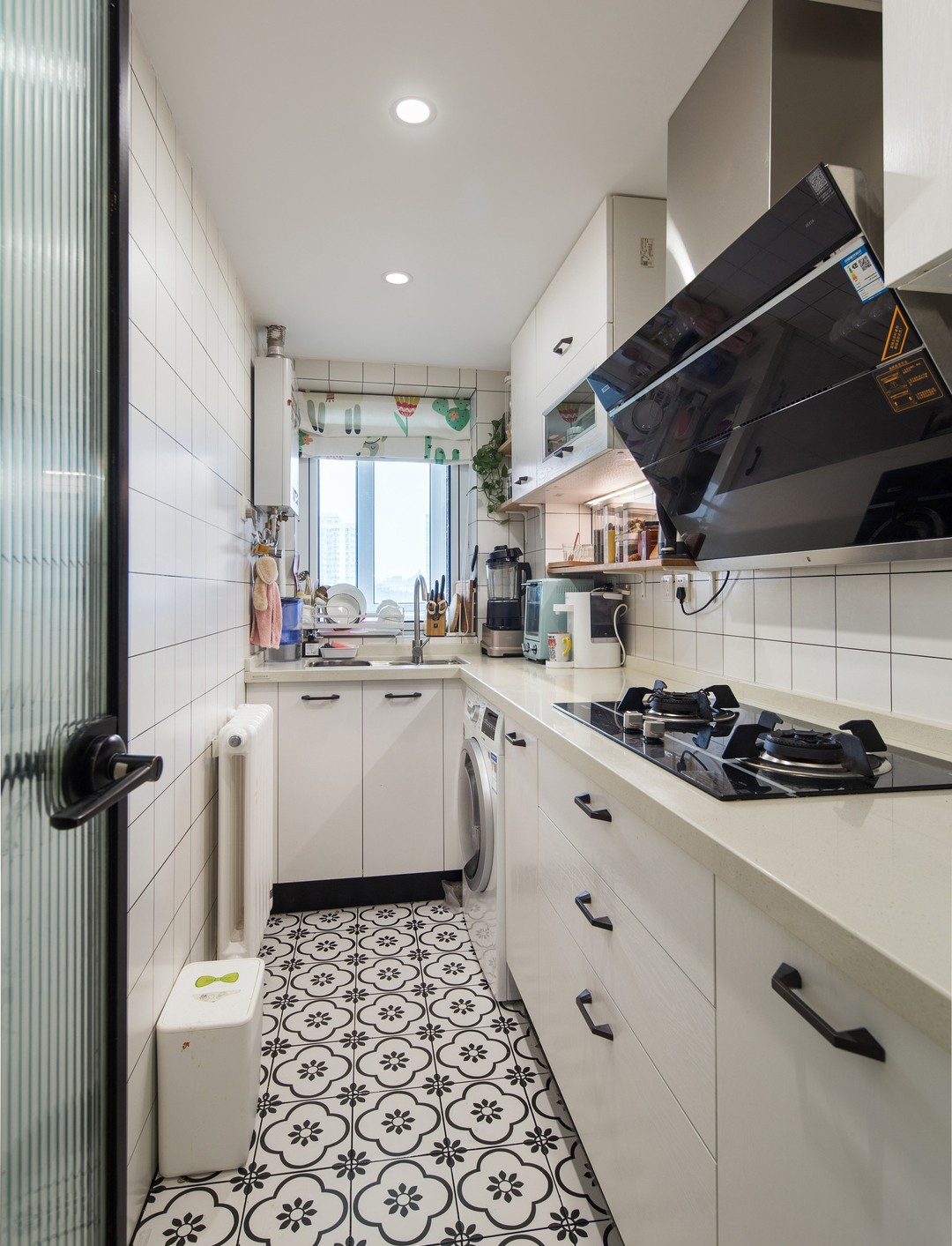 Căn hộ 39m² cho 4 người: Không chật, không góc nào bị lãng phí, minh chứng cho triết lý sống vừa đủ là sống đẹp