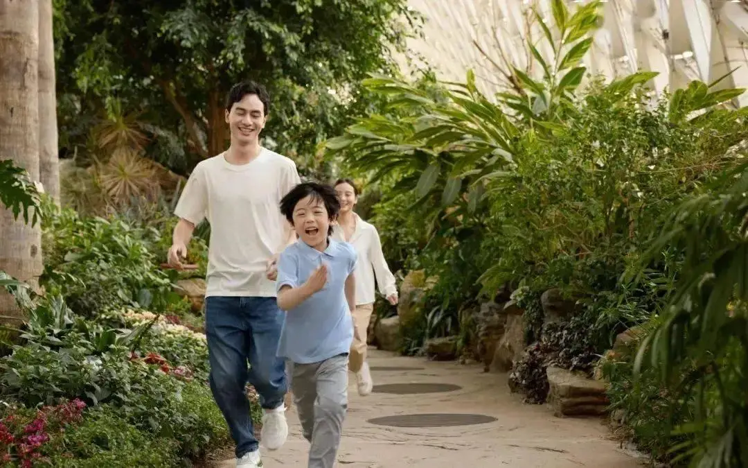 Nam sinh từng cắm đầu chơi game thâu đêm nay đỗ ĐH top 1, tất cả bắt đầu từ một câu của người cha giao hàng