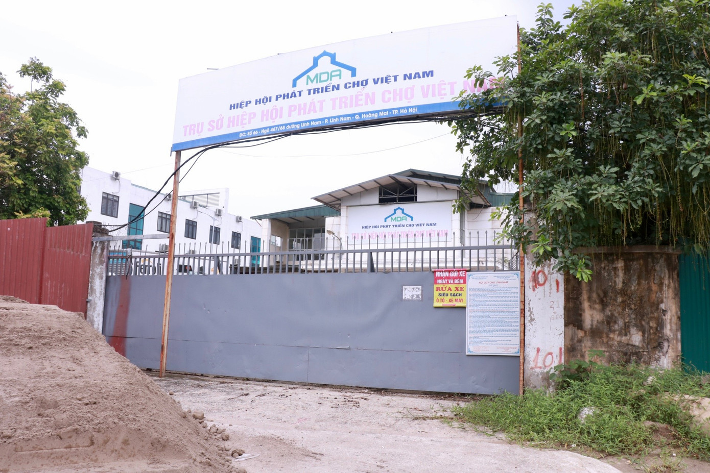 Hoang phí loạt chợ được đầu tư lớn trên đất vàng Hà Nội