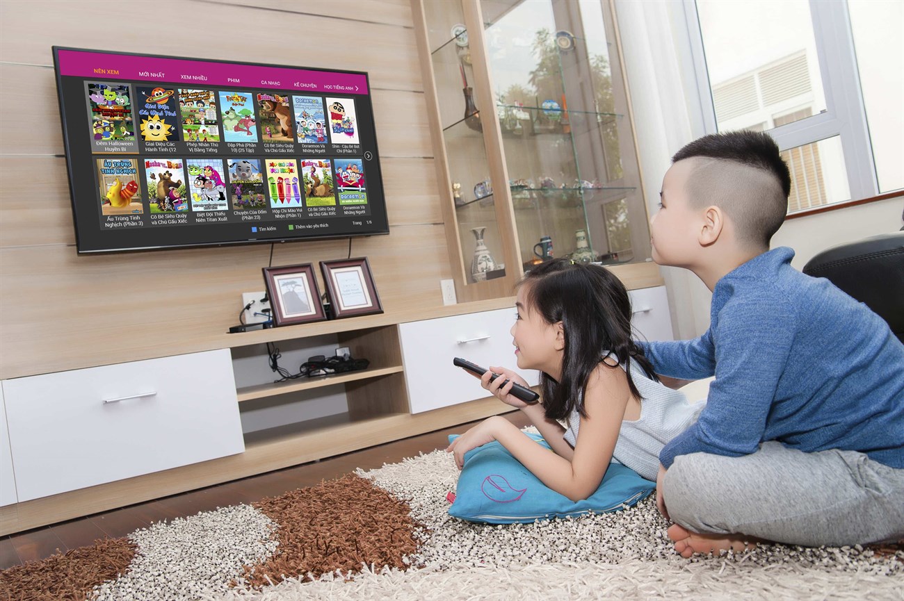 Chưa biết đọc nhưng điều khiển công nghệ như thần: Trẻ con thời nay khiến Google cũng phải chiều