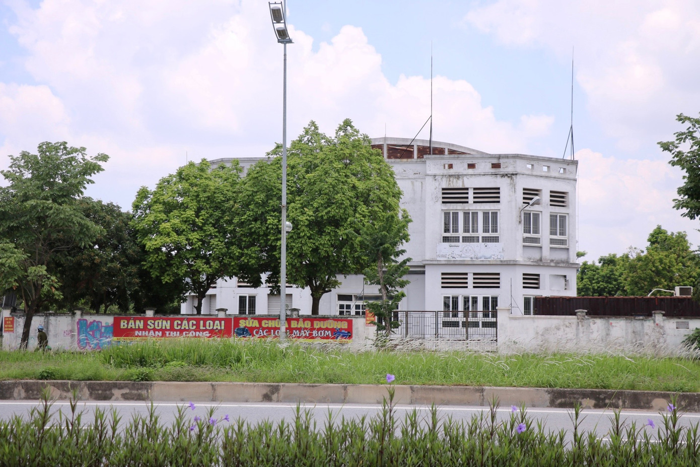 Hoang phí loạt chợ được đầu tư lớn trên đất vàng Hà Nội