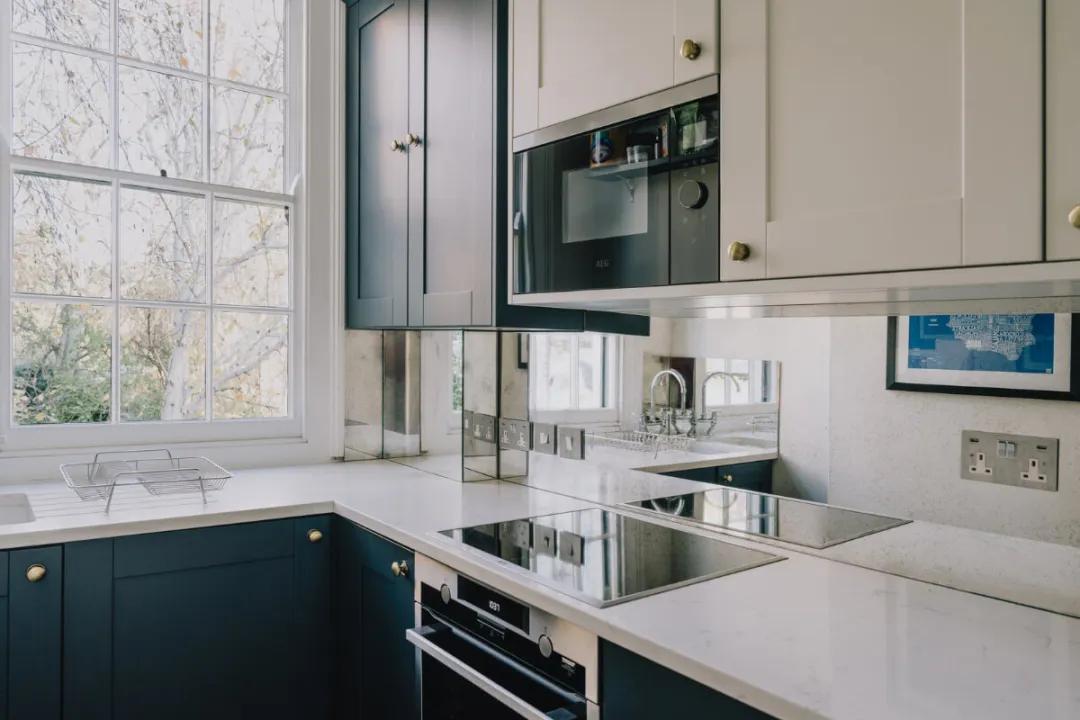 Ở chung cư cũ 48m2, không ngờ lại có một cuộc sống đáng mơ ước như thế này!- Ảnh 9.