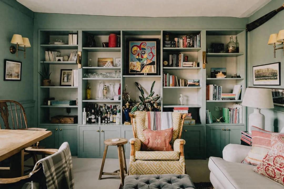 Ở chung cư cũ 48m2, không ngờ lại có một cuộc sống đáng mơ ước như thế này!- Ảnh 1.