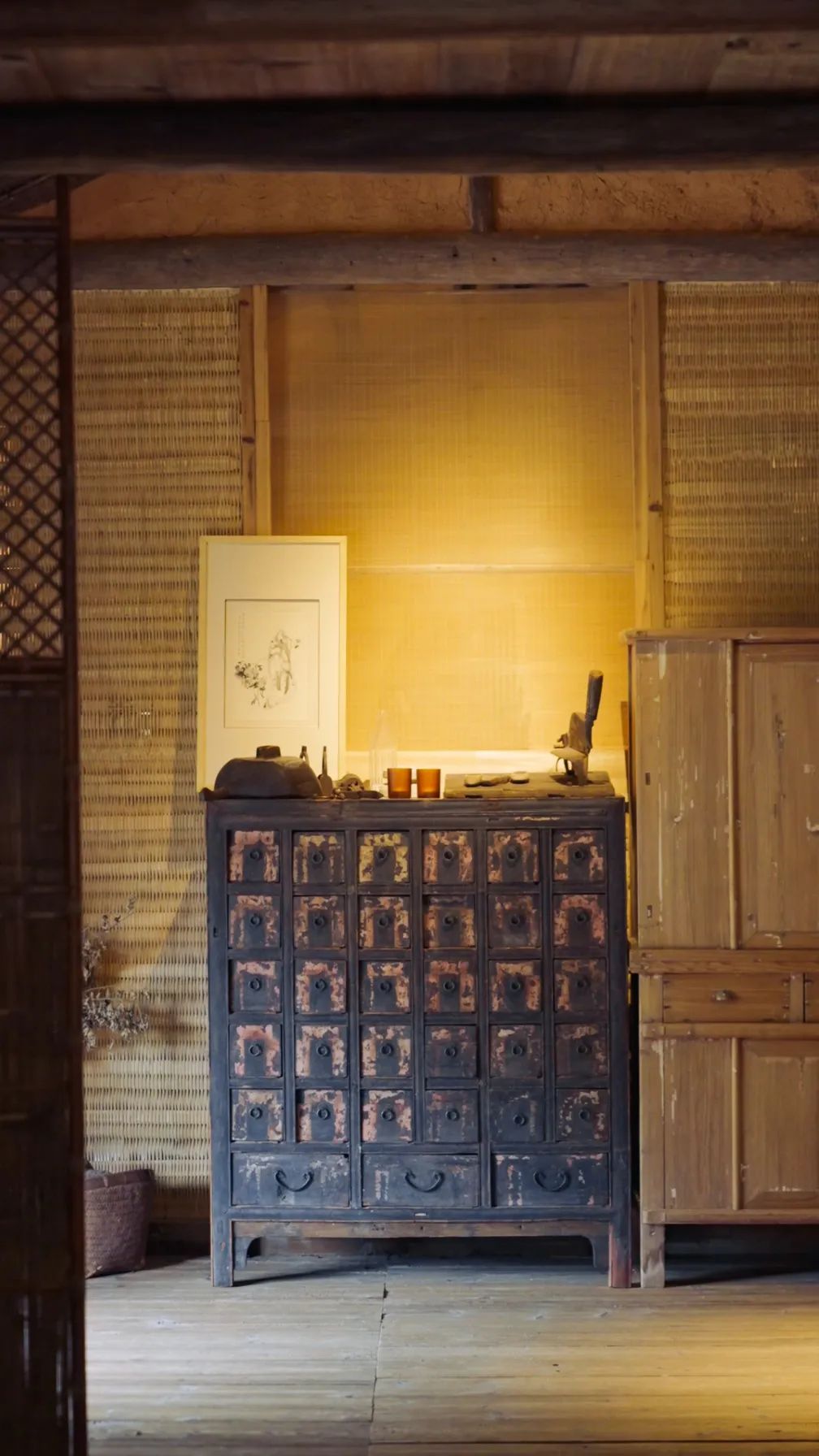 Từ bỏ 20 năm lập nghiệp ở phố lớn, người đàn ông đưa 2 con về làng cổ 800 năm tuổi “sống hoang dã”- Ảnh 5.