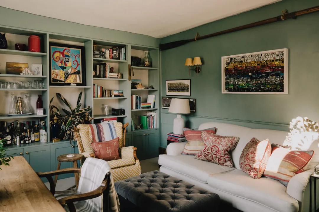 Ở chung cư cũ 48m2, không ngờ lại có một cuộc sống đáng mơ ước như thế này!- Ảnh 2.