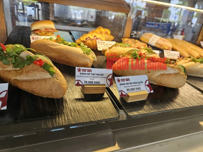 Chủ đầu tư sân bay Tân Sơn Nhất nói gì về giá phở, mì gói cao gấp nhiều lần bên ngoài?- Ảnh 1.