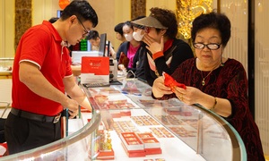 Giá vàng liên tục xô đổ kỷ lục, muốn đầu tư cần chú ý gì?- Ảnh 4.