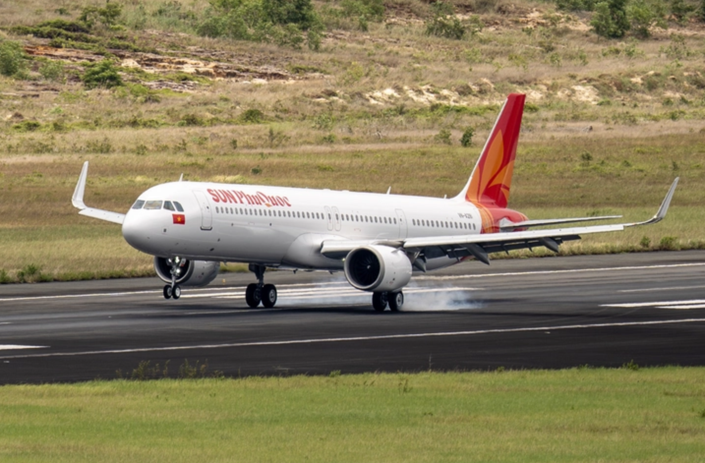 Hãng hàng không của Sun Group đón chiếc may bay đầu tiên, dự kiến mở bán vé tháng 10- Ảnh 1.