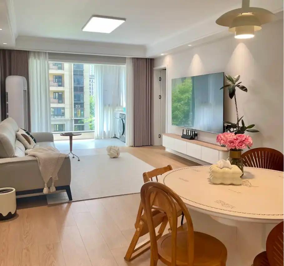 Mẹ Hà Nội chia sẻ: Sau 10 năm sống ở tầng 26, tôi chuyển xuống tầng 4 - nơi ai cũng né - và nhận ra sự khác biệt là rất lớn- Ảnh 6.