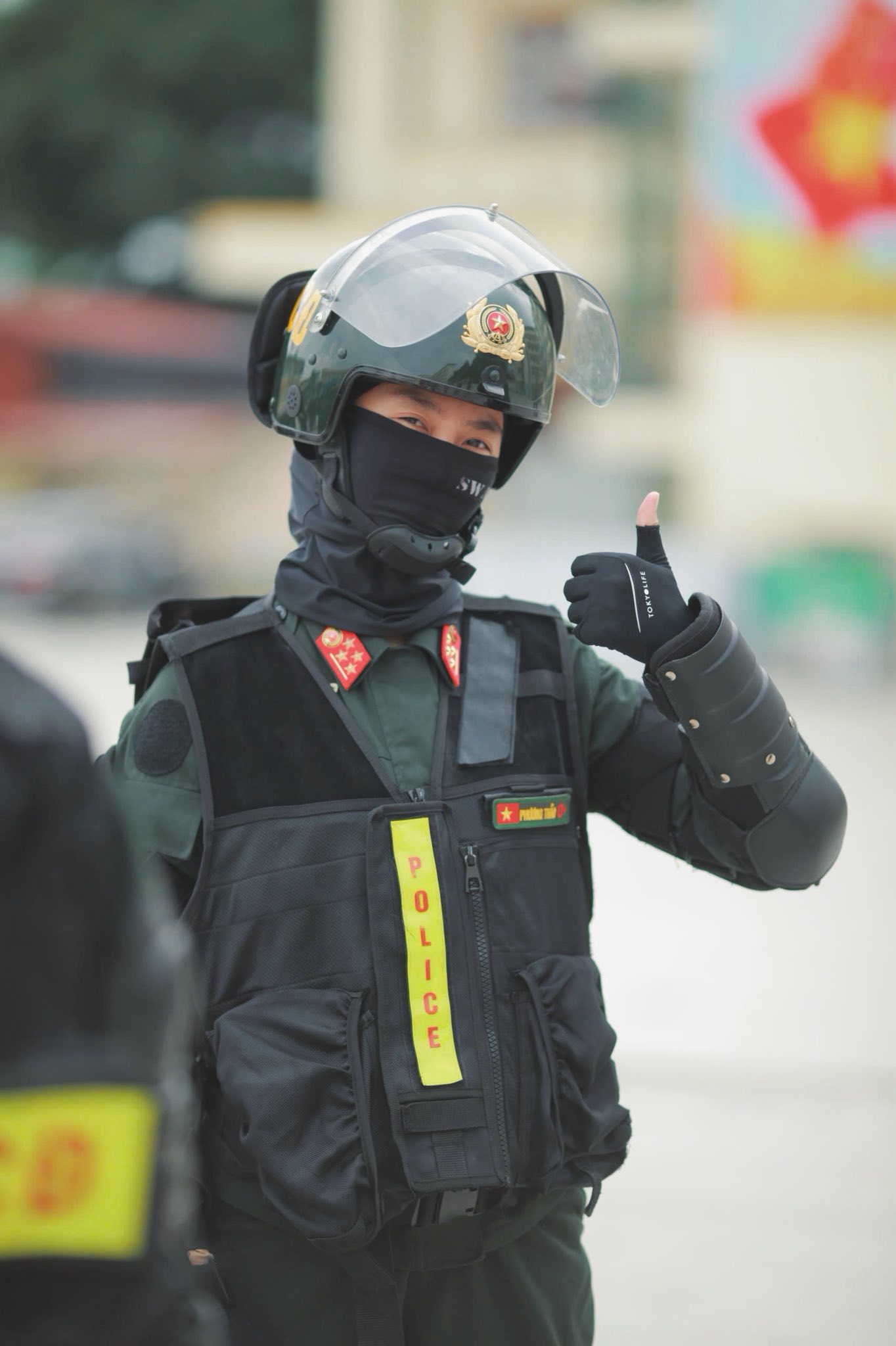 Nữ đại uý quật ngã “quái xế” trên Hồ Gươm: Võ thuật, bắn súng đều giỏi, hình ảnh đời thường gây bất ngờ- Ảnh 6.