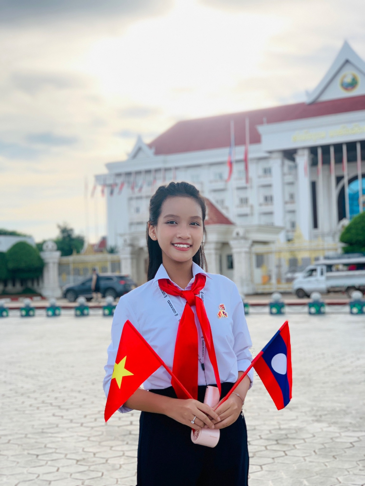 Cô bé Hà Nội SN 2012 cất giọng hát làm 50.000 rung tim giữa concert Quốc gia là ai?- Ảnh 6.