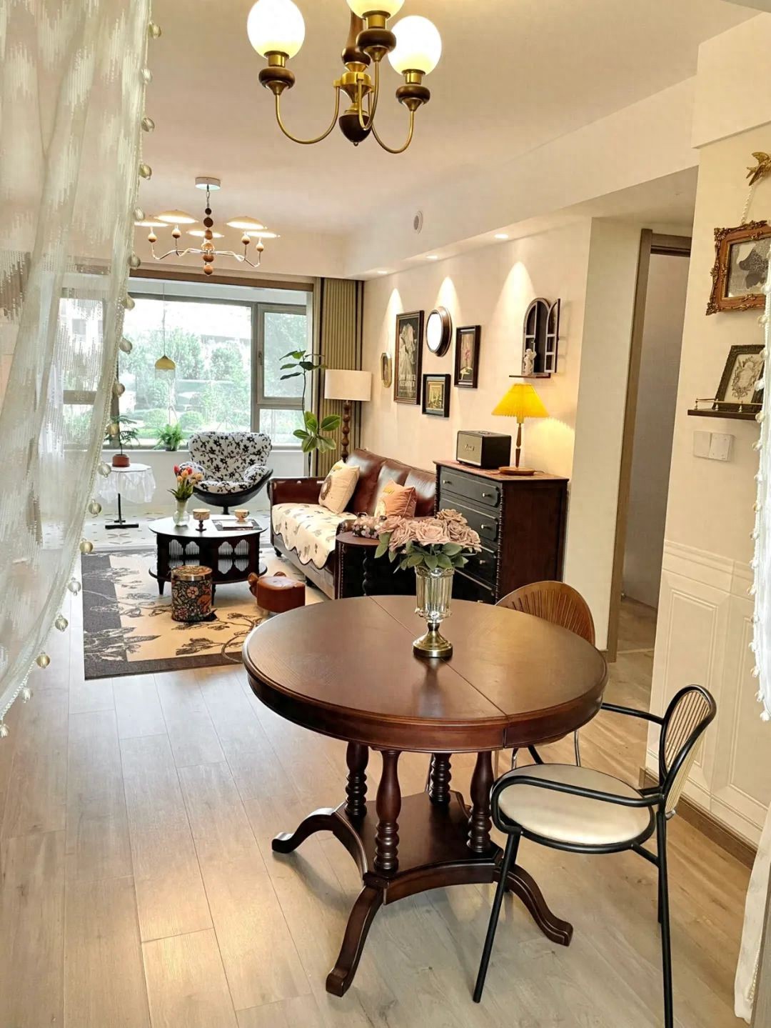 Không cần nội thất đắt tiền, mẹ tôi khiến căn hộ 90m² nhìn sang hơn cả biệt thự- Ảnh 1.