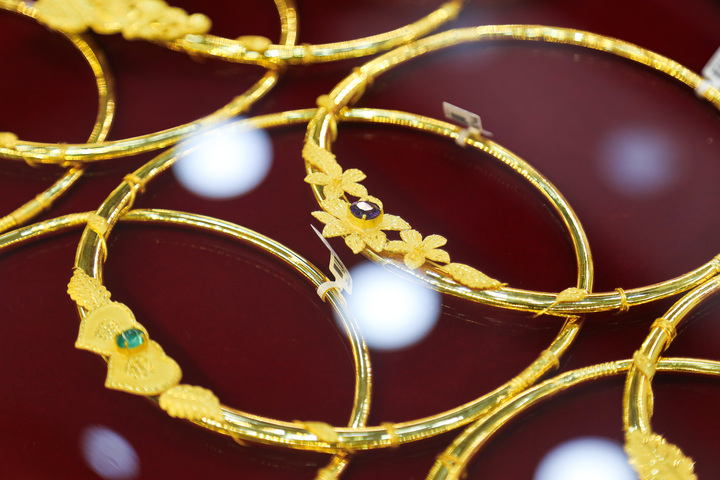 Giá vàng hôm nay 12/8: Bất ngờ lao dốc không phanh- Ảnh 1.