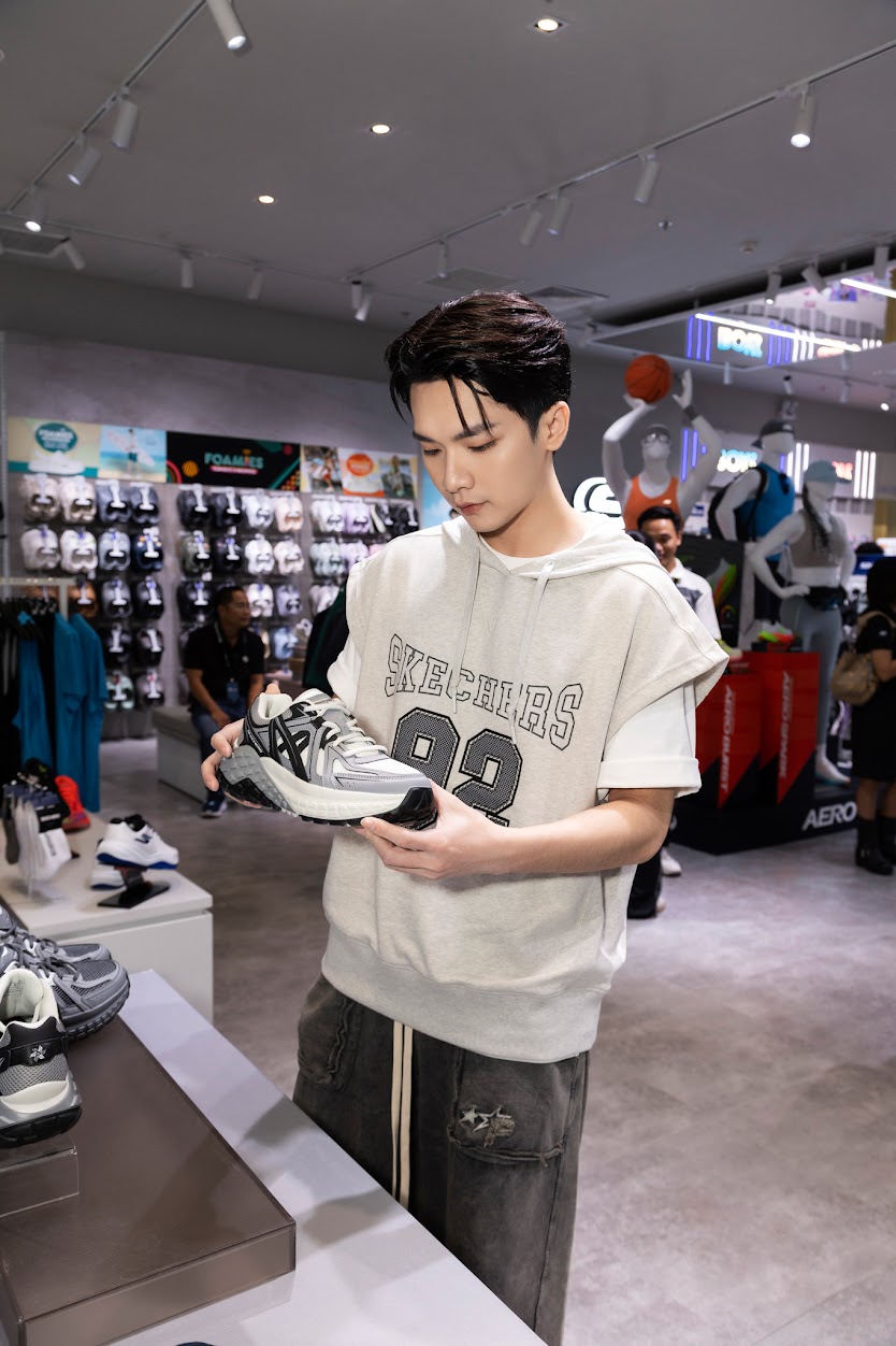 Diện mạo mới của Skechers khi "tái xuất" tại Crescent Mall: Câu chuyện giữ nhiệt cho phong cách athleisure tại Việt Nam- Ảnh 3.
