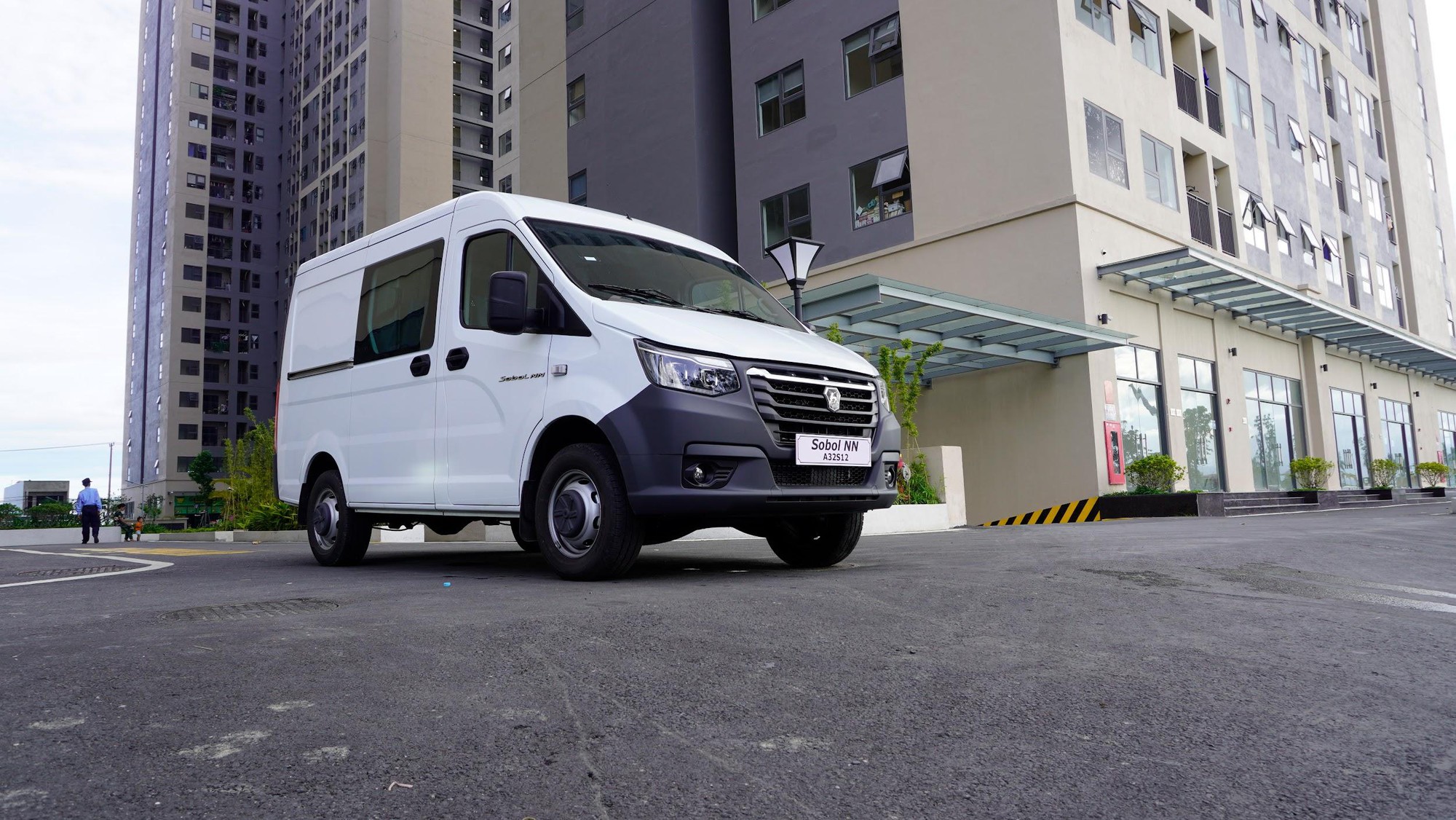 Tải van thùng lớn: lời giải mới cho vận tải nội đô - Ảnh 3.