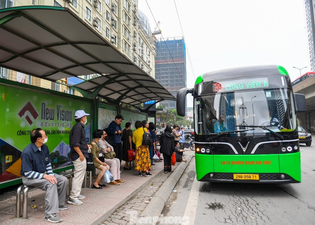 Tổ chức 20 tuyến buýt đến Trung tâm Hội chợ triển lãm Quốc gia- Ảnh 1.