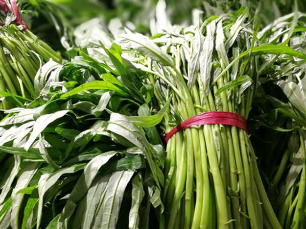 3 loại rau "ngậm thuốc trừ sâu" nhiều nhất chợ, người bán cũng không dám ăn- Ảnh 2.