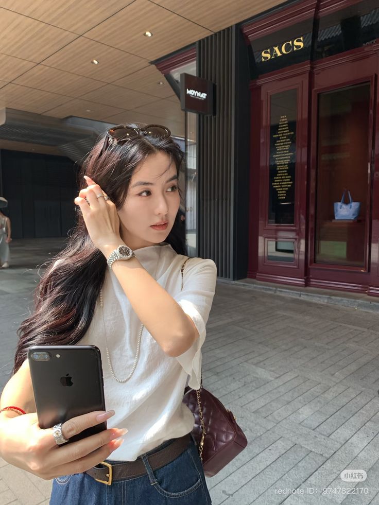 Bí mật của những người không bao giờ than hết tiền