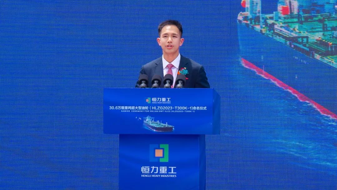Diện mạo gây sốt của “thái tử Giang Tô”: 24 tuổi làm phó chủ tịch Tập đoàn, đi làm bằng trực thăng