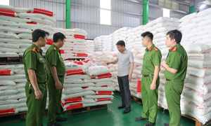 Giám đốc công ty sản xuất mì chính, dầu ăn giả từng làm quản lý thị trường- Ảnh 2.