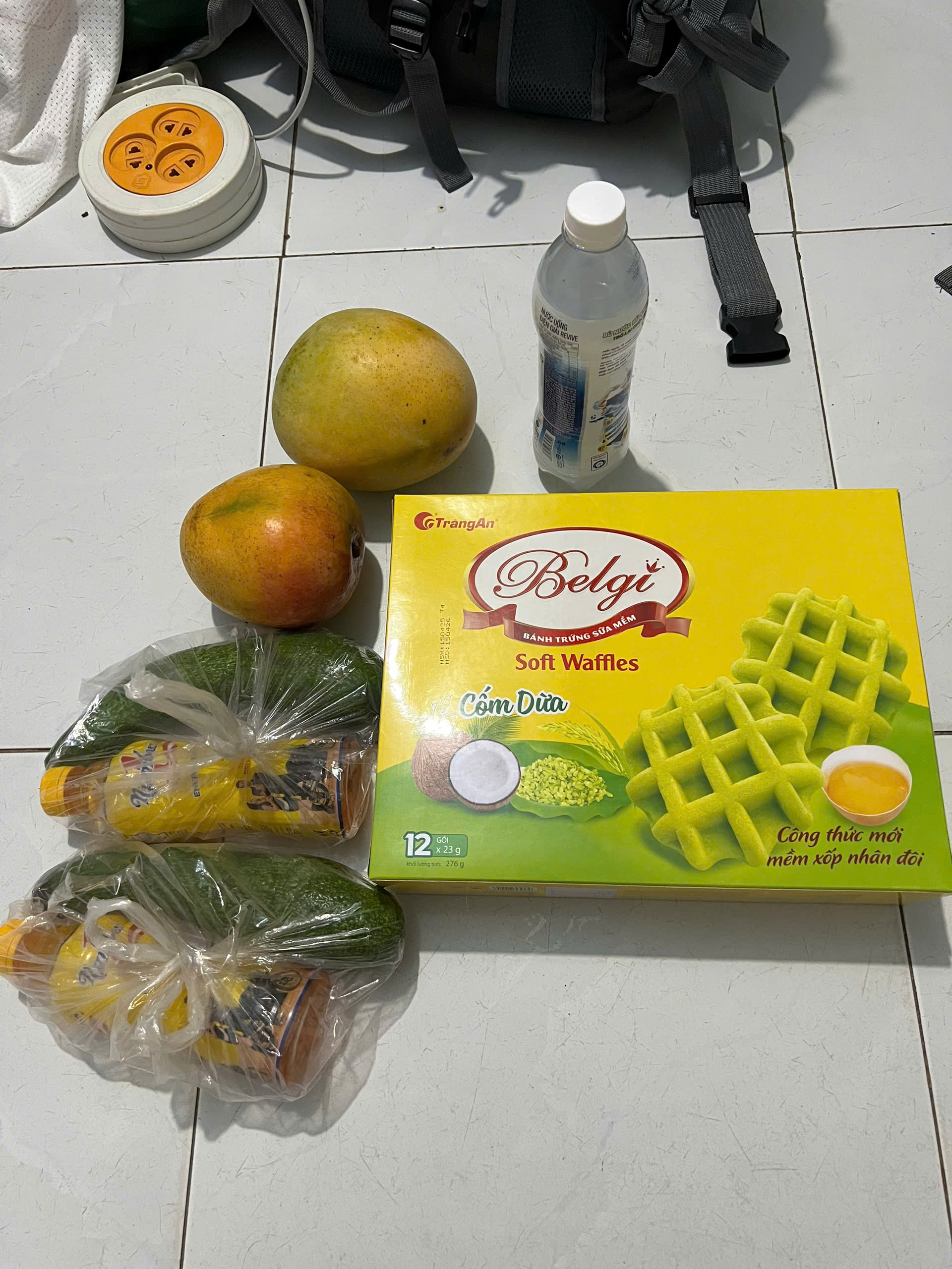 Hai chàng trai đi bộ hơn 2 tháng để đến Hà Nội dịp 2/9: Bữa sáng không thể nào quên ở Nghệ An- Ảnh 6.