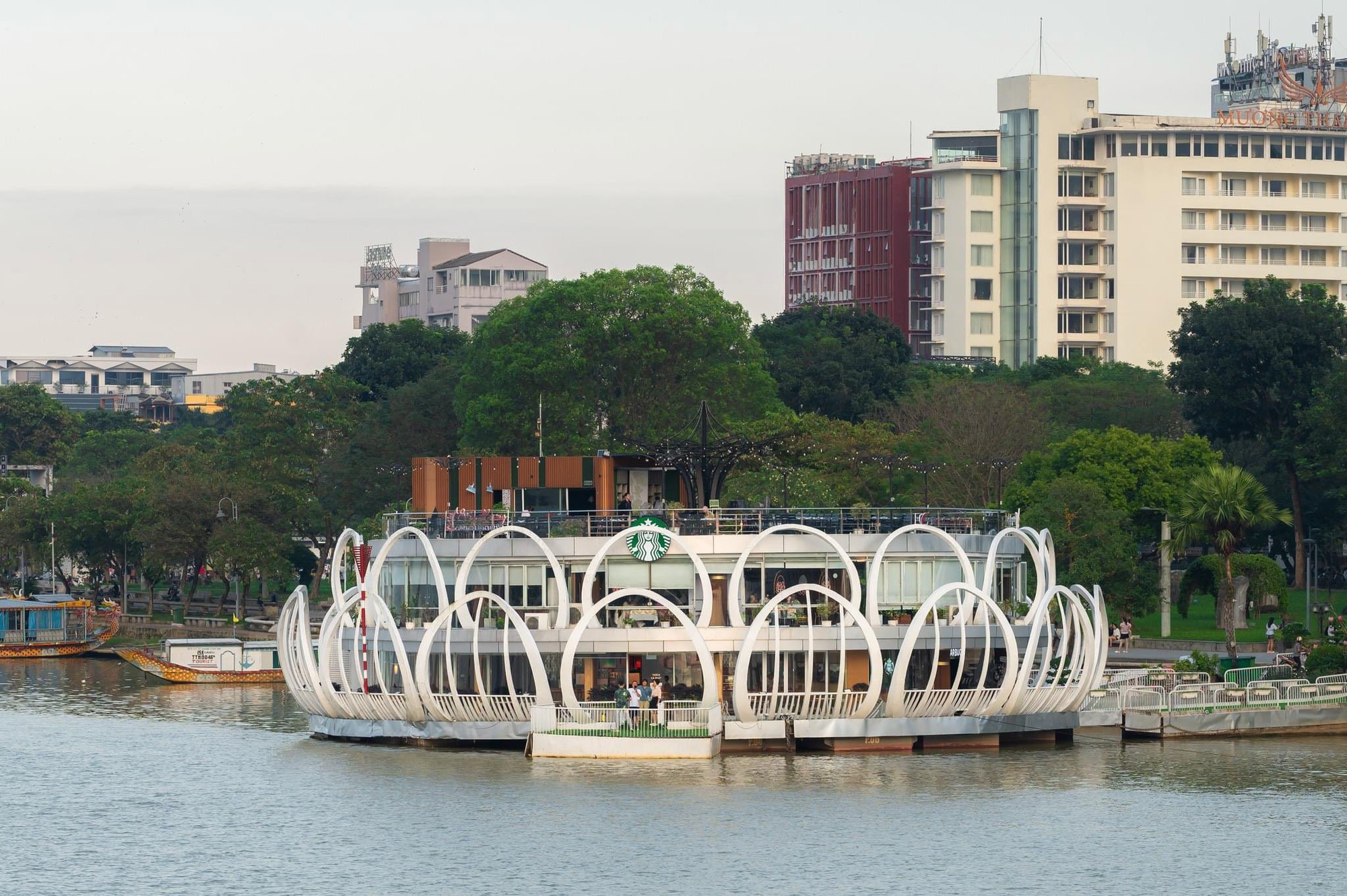 Thống kê bất ngờ: Đồ uống của Starbucks, Katinat, Phúc Long không được "chào đón" tại Huế - Ảnh 3.
