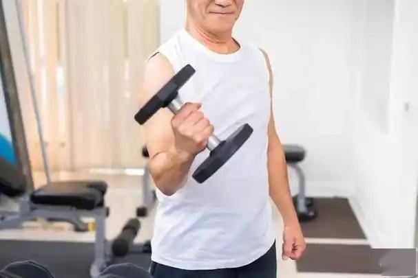 Hình dáng cơ thể có quyết định tuổi thọ? Người sống trên 85 tuổi thường có ba đặc điểm chung nhưng ít người để ý- Ảnh 2.