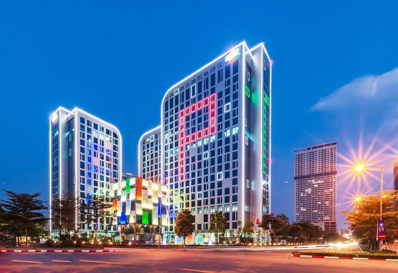 FPT hạ kế hoạch tăng trưởng doanh thu cả năm xuống 15%, nhà máy AI không đạt kỳ vọng- Ảnh 1.