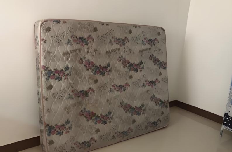 Người xưa dặn kỹ: Phải dứt khoát buông bỏ 6 thứ đồ này, càng giữ càng như "quả bom nổ chậm" bên người - Ảnh 3.