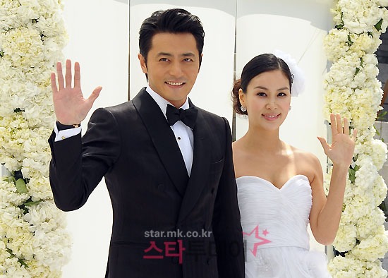 Chấn động showbiz Hàn: Jang Dong Gun và bạn thân bị rò rỉ 700 tin nhắn mua dâm, mở tiệc thác loạn