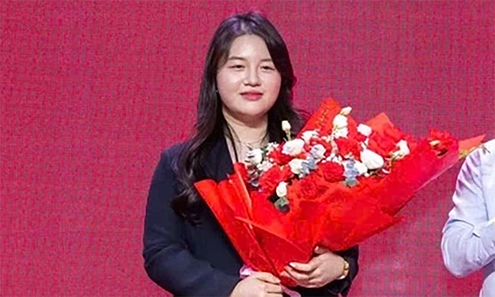 Danh tính nữ chủ tịch đầu tiên ở V.League mới 24 tuổi- Ảnh 1.