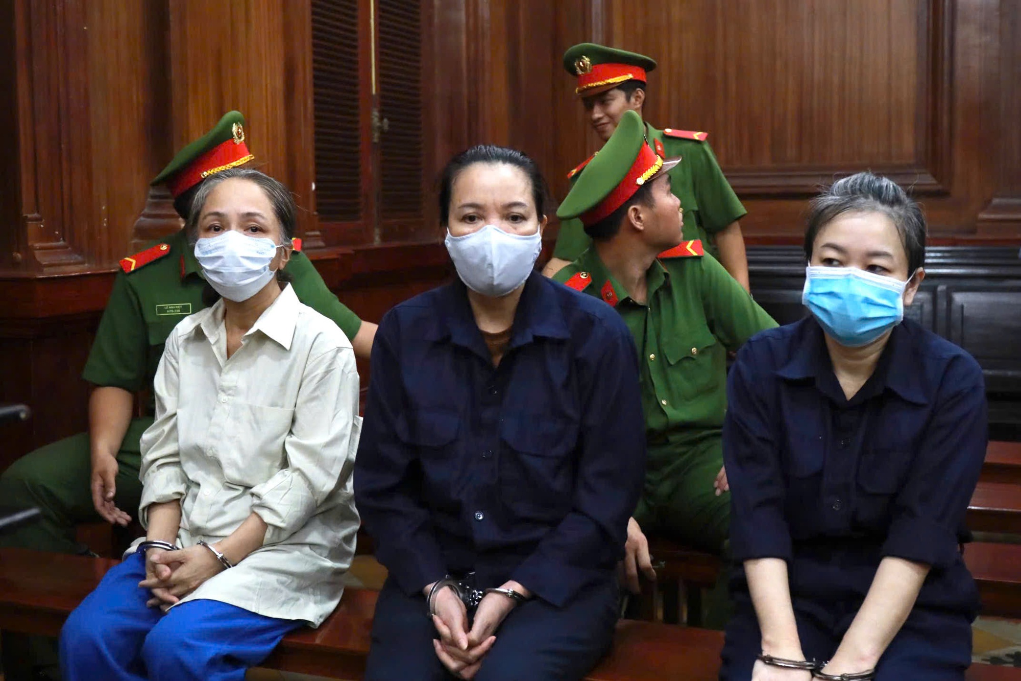 Diễn biến bất ngờ tại phiên xét xử bà chủ Mái ấm Hoa Hồng- Ảnh 1.