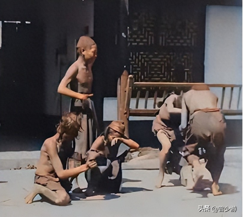 13 bức ảnh hiếm thời nhà Thanh: Đoàn người xếp hàng trong sự kiện Cái Bang nhận đệ tử gây ấn tượng mạnh- Ảnh 2.