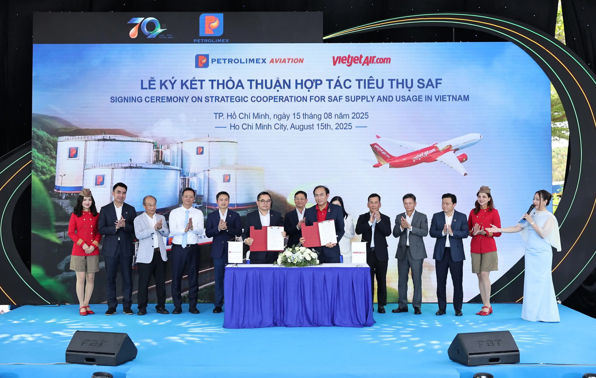 Vietjet Air sử dụng lô nhiên liệu hàng không bền vững đầu tiên tại Việt Nam, do Petrolimex pha trộn - Ảnh 2.