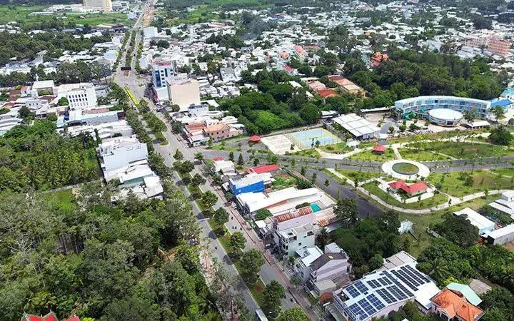 Bảng giá đất giữ nguyên nếu vị trí không đổi sau khi sáp nhập - Ảnh 1.